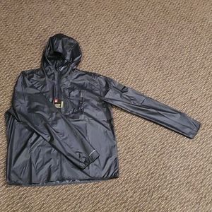 Black, L rain coat by Under Armour